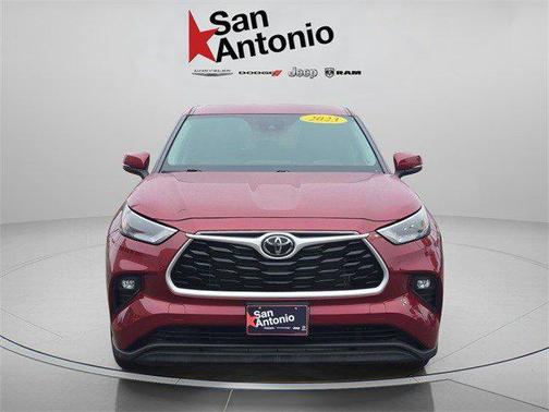 2023 Toyota Highlander LE