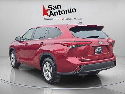 2023 Toyota Highlander LE