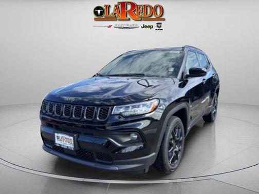 Diamond Black Crystal Pearlcoat 2026 Jeep Compass Latitude