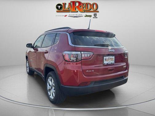 Red Hot Pearlcoat 2026 Jeep Compass Latitude