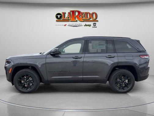 Baltic Gray Metallic Clearcoat 2026 Jeep Grand Cherokee Altitude