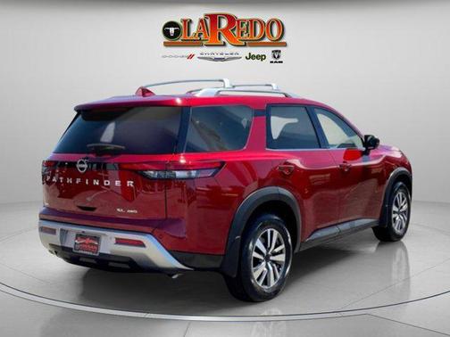 2023 Nissan Pathfinder SL 4WD