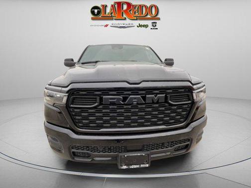 Diamond Black Crystal Pearlcoat 2025 RAM 1500 Tradesman