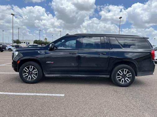 Onyx Black 2024 GMC Yukon XL 4WD AT4