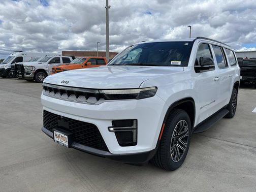 2026 Jeep Grand Wagoneer L 4x4