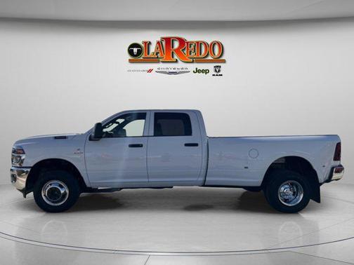 2026 RAM 3500 Tradesman Crew Cab 4x4 8' Box