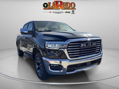 Diamond Black Crystal Pearlcoat 2026 RAM 1500 Laramie