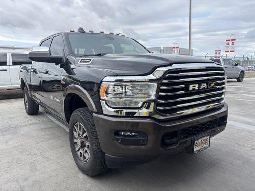 Diamond Black Crystal Pearlcoat 2022 RAM 3500 Longhorn