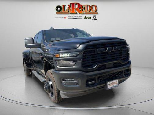 Diamond Black Crystal Pearlcoat 2026 RAM 3500 Tradesman Crew Cab 4x4 8' Box