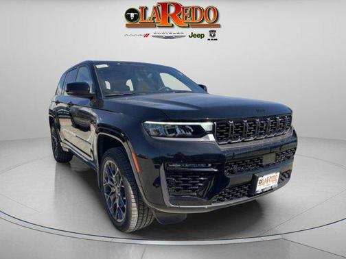 diamond black crystal pearlcoat 2026 Jeep Grand Cherokee Summit