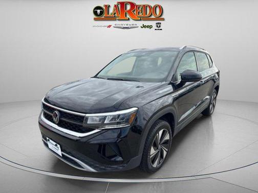 Deep Black Pearl 2024 Volkswagen Taos 1.5T SE