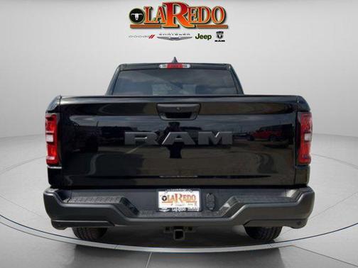 Diamond Black Crystal Pearlcoat 2026 RAM 1500 Tradesman