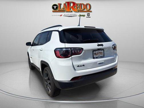 Bright White Clearcoat 2026 Jeep Compass Latitude