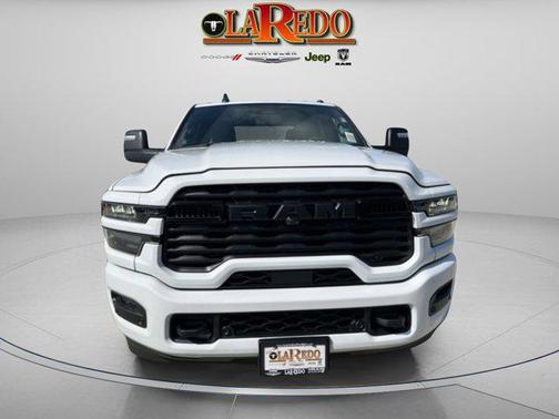 Bright White Clearcoat 2026 RAM 3500 Lone Star Crew Cab 4x4 8' Box