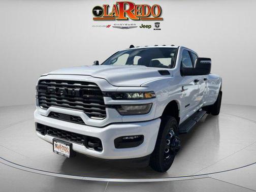 Bright White Clearcoat 2026 RAM 3500 Lone Star Crew Cab 4x4 8' Box