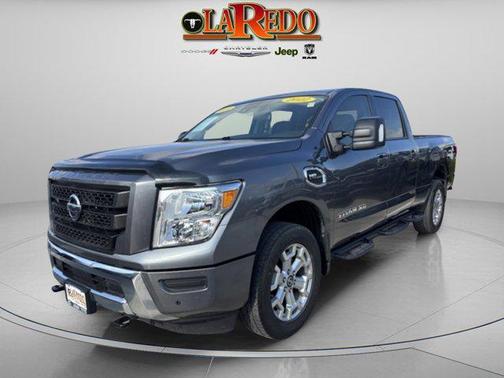 2022 Nissan Titan XD SV