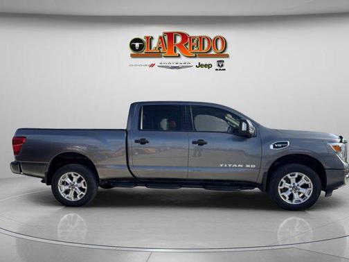 2022 Nissan Titan XD SV