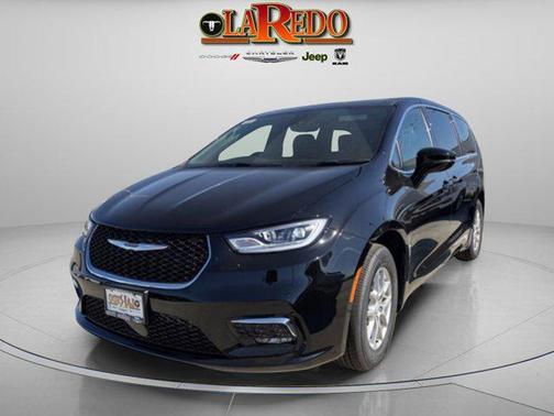 Diamond Black Crystal Pearlcoat 2026 Chrysler Pacifica L