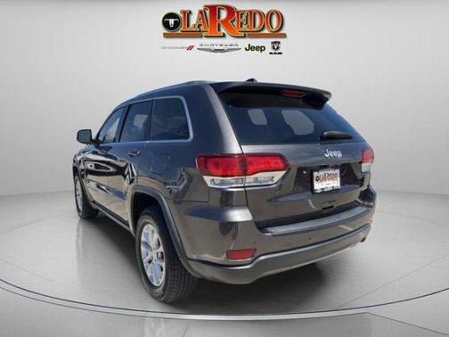 Granite Crystal Metallic Clearcoat 2021 Jeep Grand Cherokee Laredo