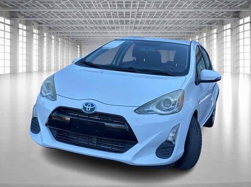 2016 Toyota Prius c Persona Series
