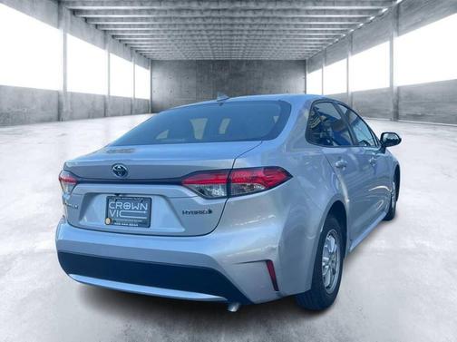 Classic Silver Metallic 2022 Toyota Corolla Hybrid SE