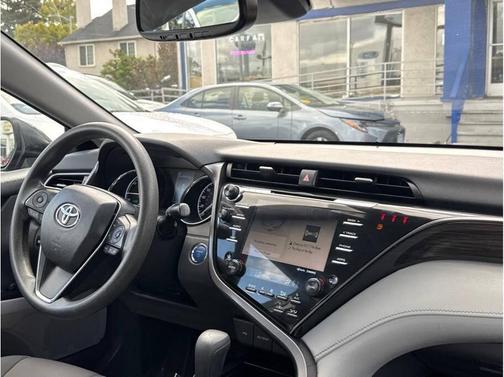 2020 Toyota Camry LE