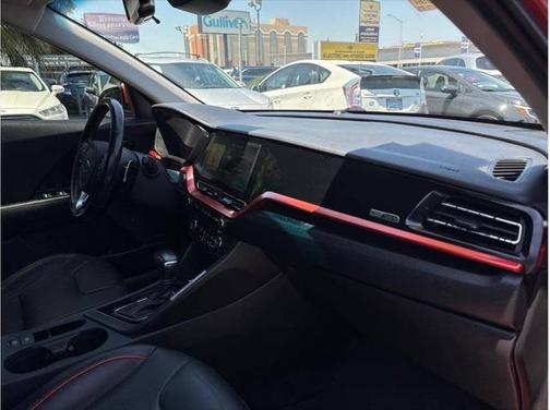 2020 Kia Niro Touring SE