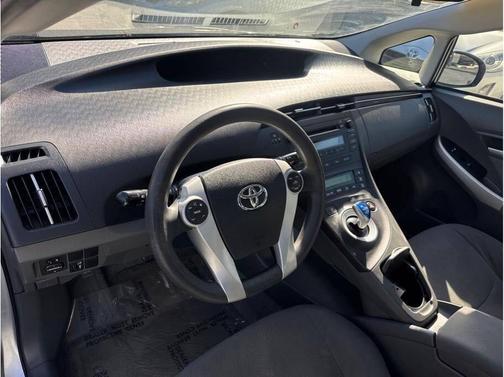 2011 Toyota Prius III