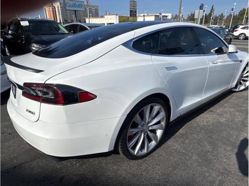 2015 Tesla Model S P90D