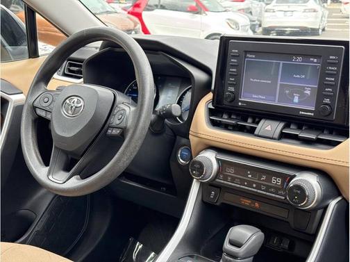 2021 Toyota RAV4 Hybrid XLE