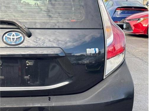 2016 Toyota Prius c Two