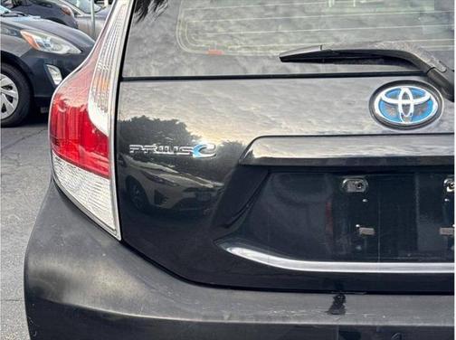 2016 Toyota Prius c Two