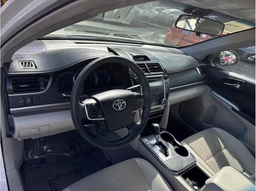 2012 Toyota Camry Hybrid LE