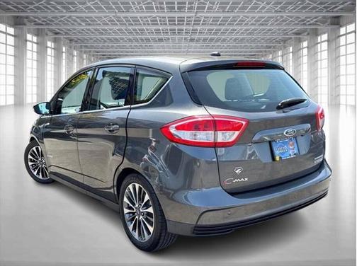 2017 Ford C-Max Hybrid Titanium