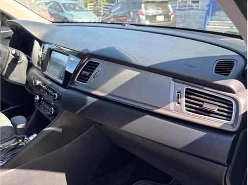 2019 Kia Niro LX