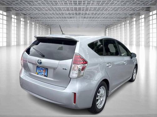 2017 Toyota Prius v Two