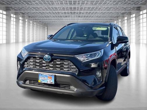 2020 Toyota RAV4 Hybrid XLE