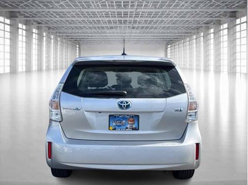 2013 Toyota Prius v Five