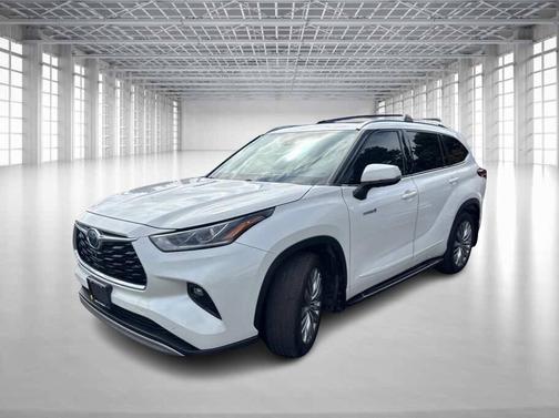 2021 Toyota Highlander Hybrid Platinum