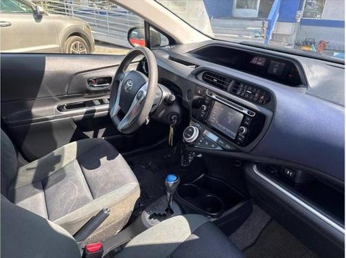 2015 Toyota Prius c Three