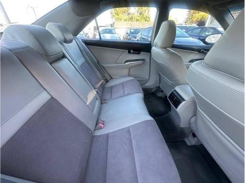 2012 Toyota Camry Hybrid XLE