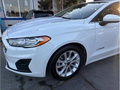 2019 Ford Fusion Hybrid SE