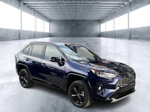2020 Toyota RAV4 Hybrid SE