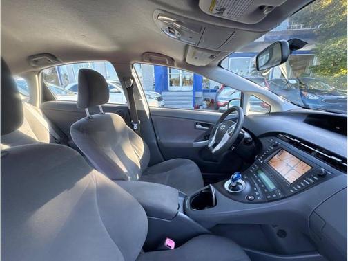 2011 Toyota Prius III