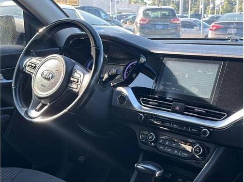 2020 Kia Niro LXS