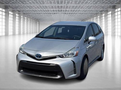 2016 Toyota Prius v Three
