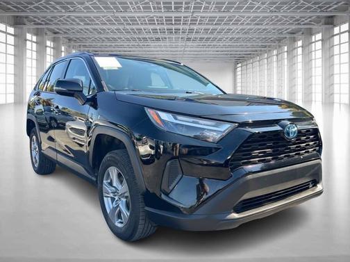 2022 Toyota RAV4 Hybrid XLE