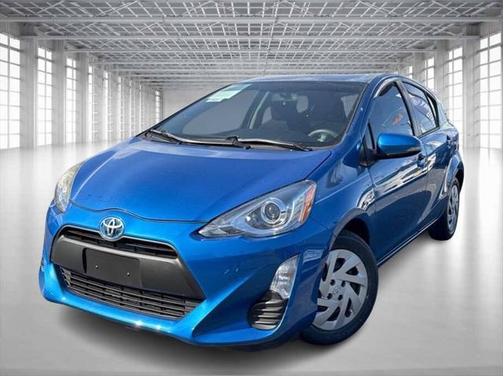2016 Toyota Prius c Persona Series