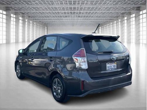 2016 Toyota Prius v Four