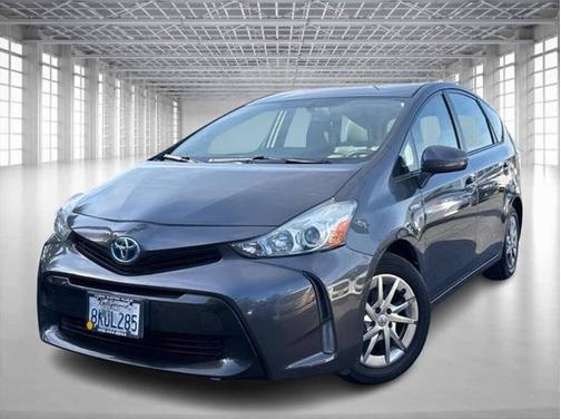 2016 Toyota Prius v Four
